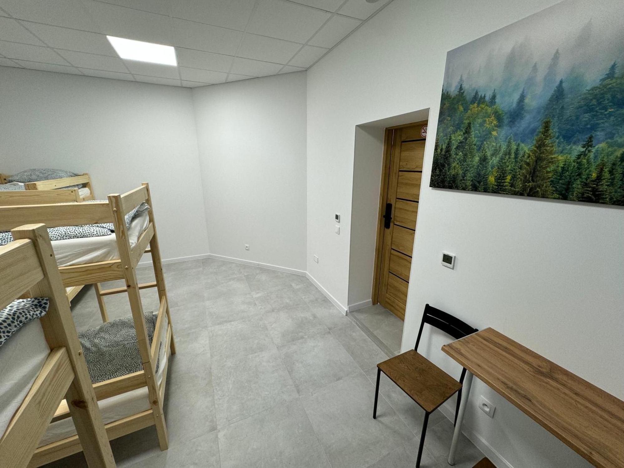 Green Hostel Katowice - 24H Parking エクステリア 写真