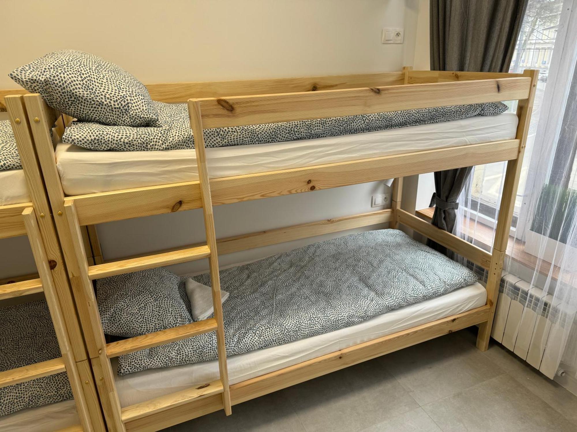 Green Hostel Katowice - 24H Parking エクステリア 写真