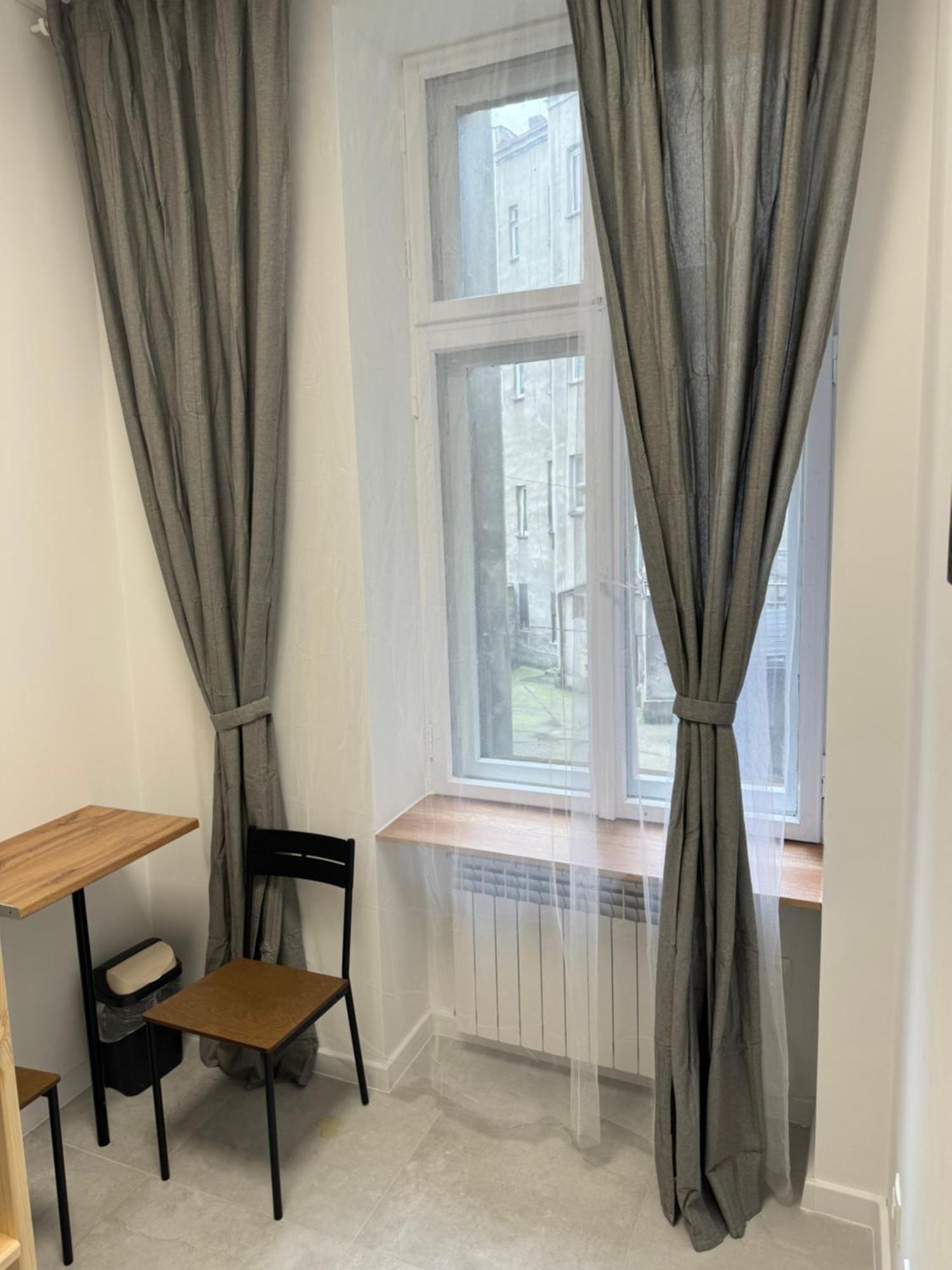 Green Hostel Katowice - 24H Parking エクステリア 写真
