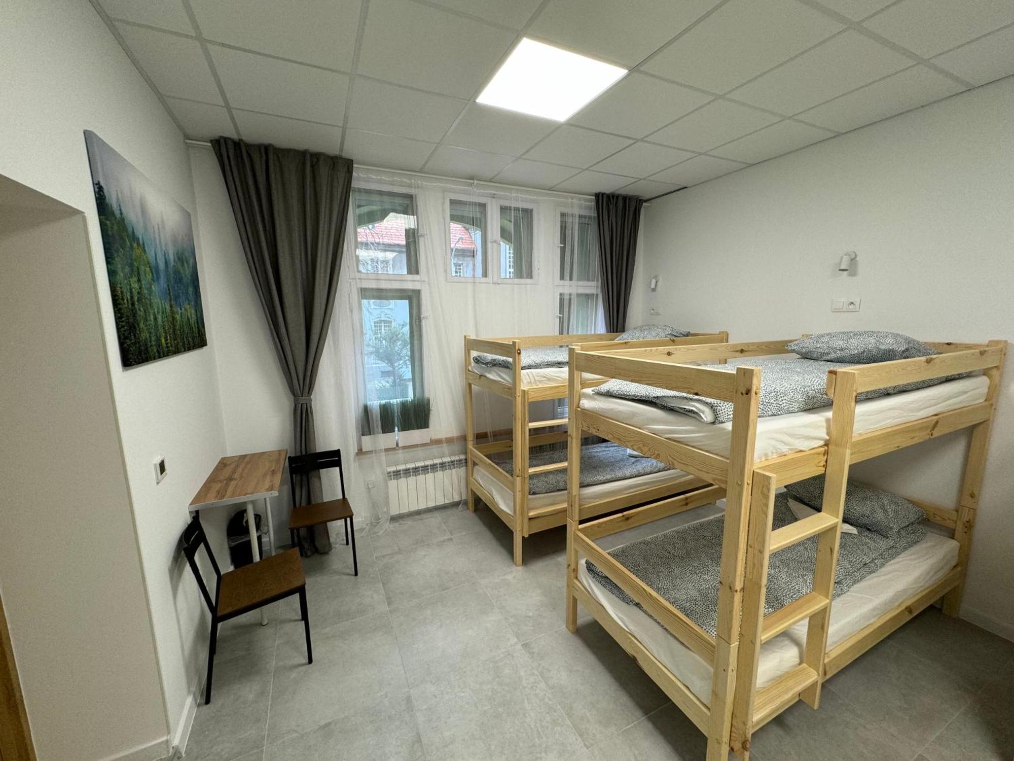 Green Hostel Katowice - 24H Parking エクステリア 写真