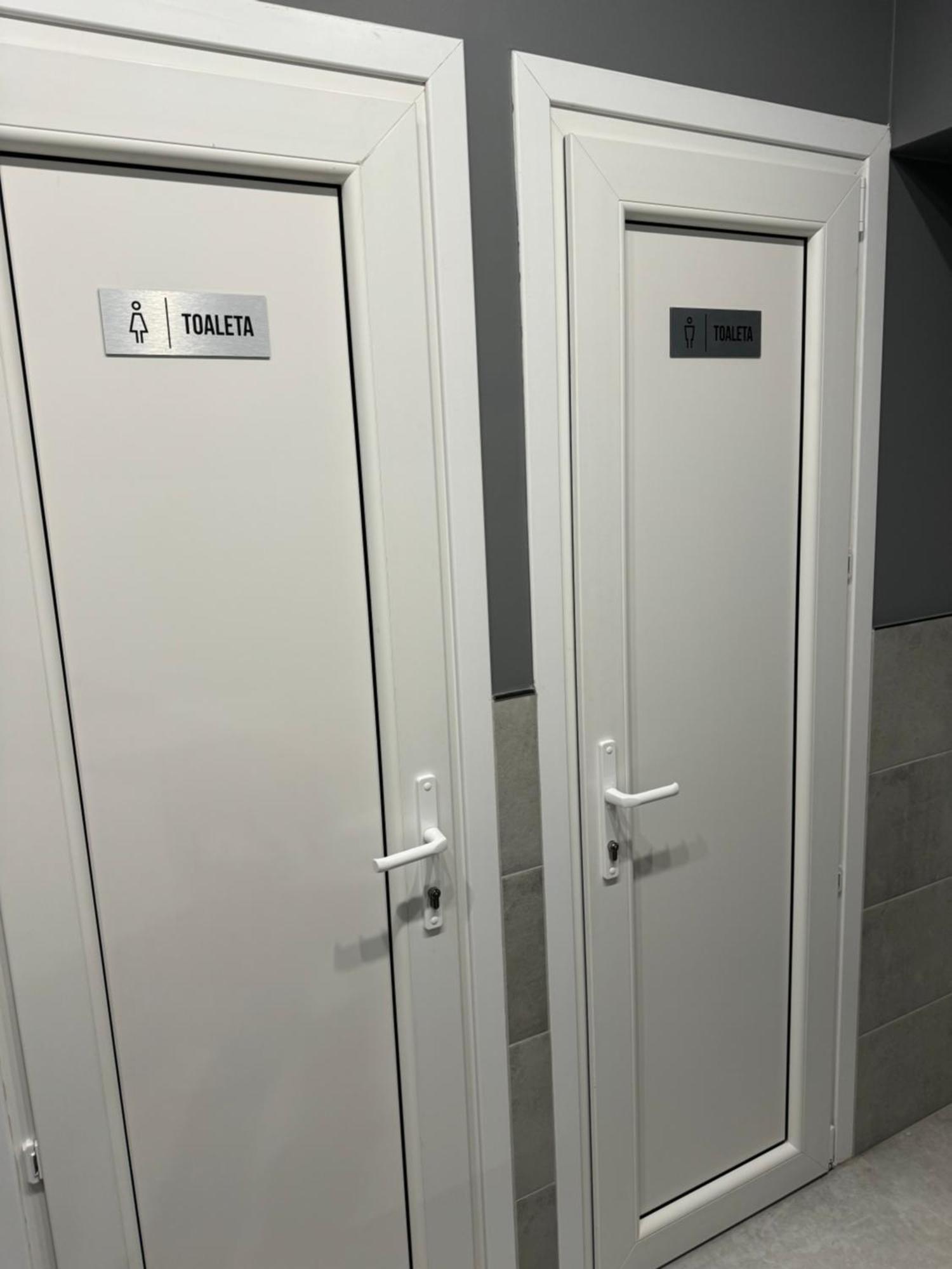 Green Hostel Katowice - 24H Parking エクステリア 写真