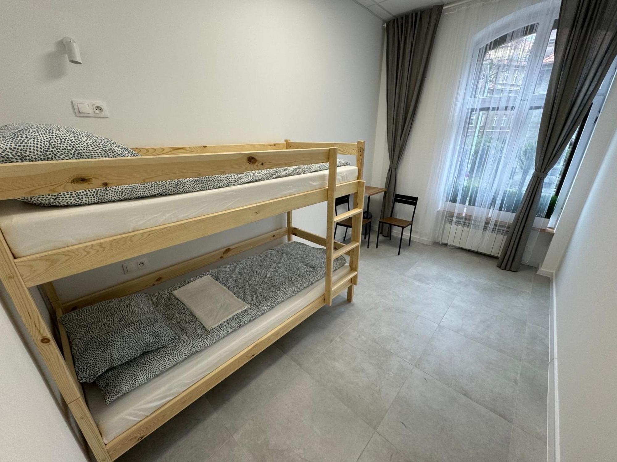 Green Hostel Katowice - 24H Parking エクステリア 写真