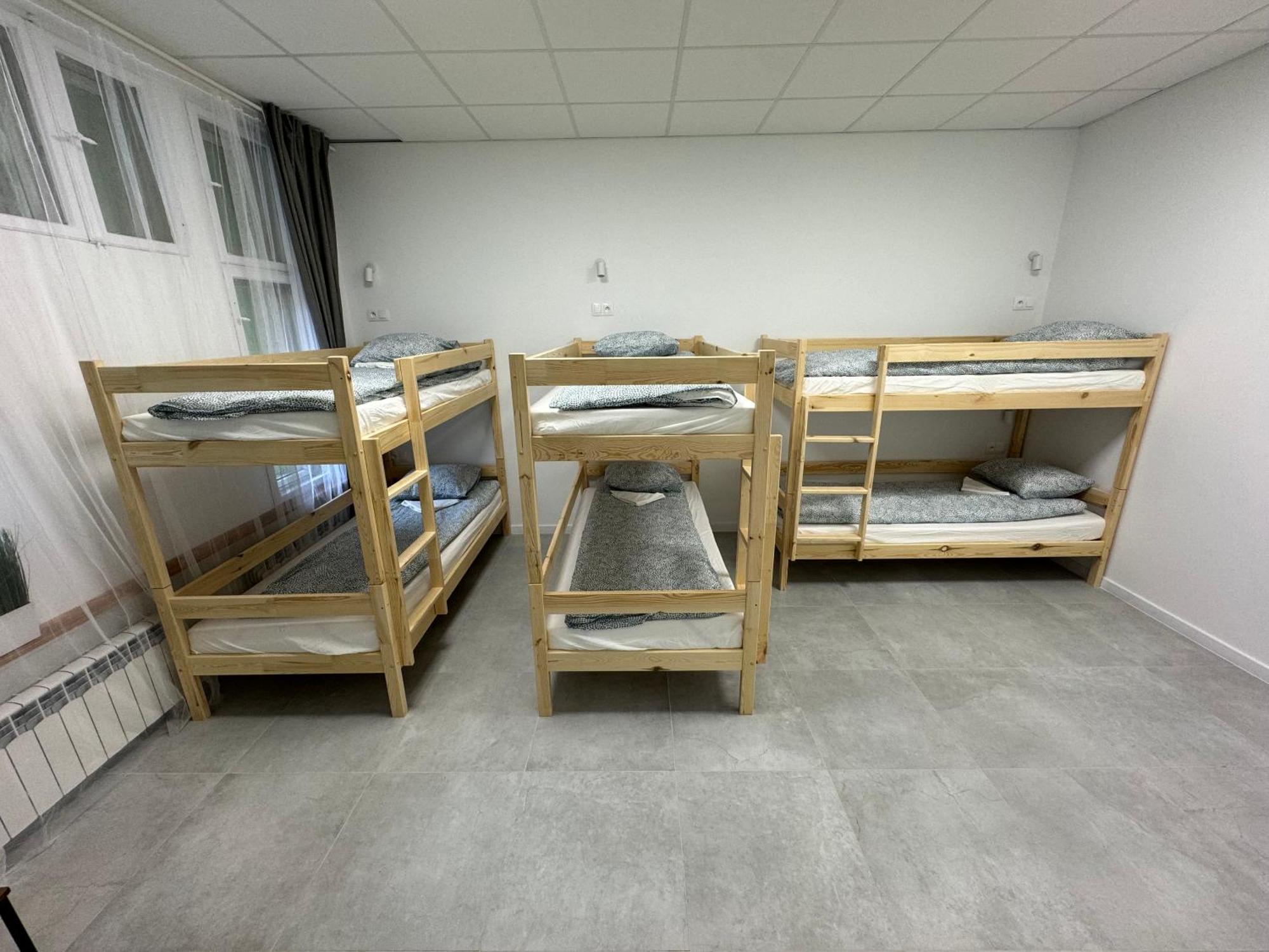 Green Hostel Katowice - 24H Parking エクステリア 写真