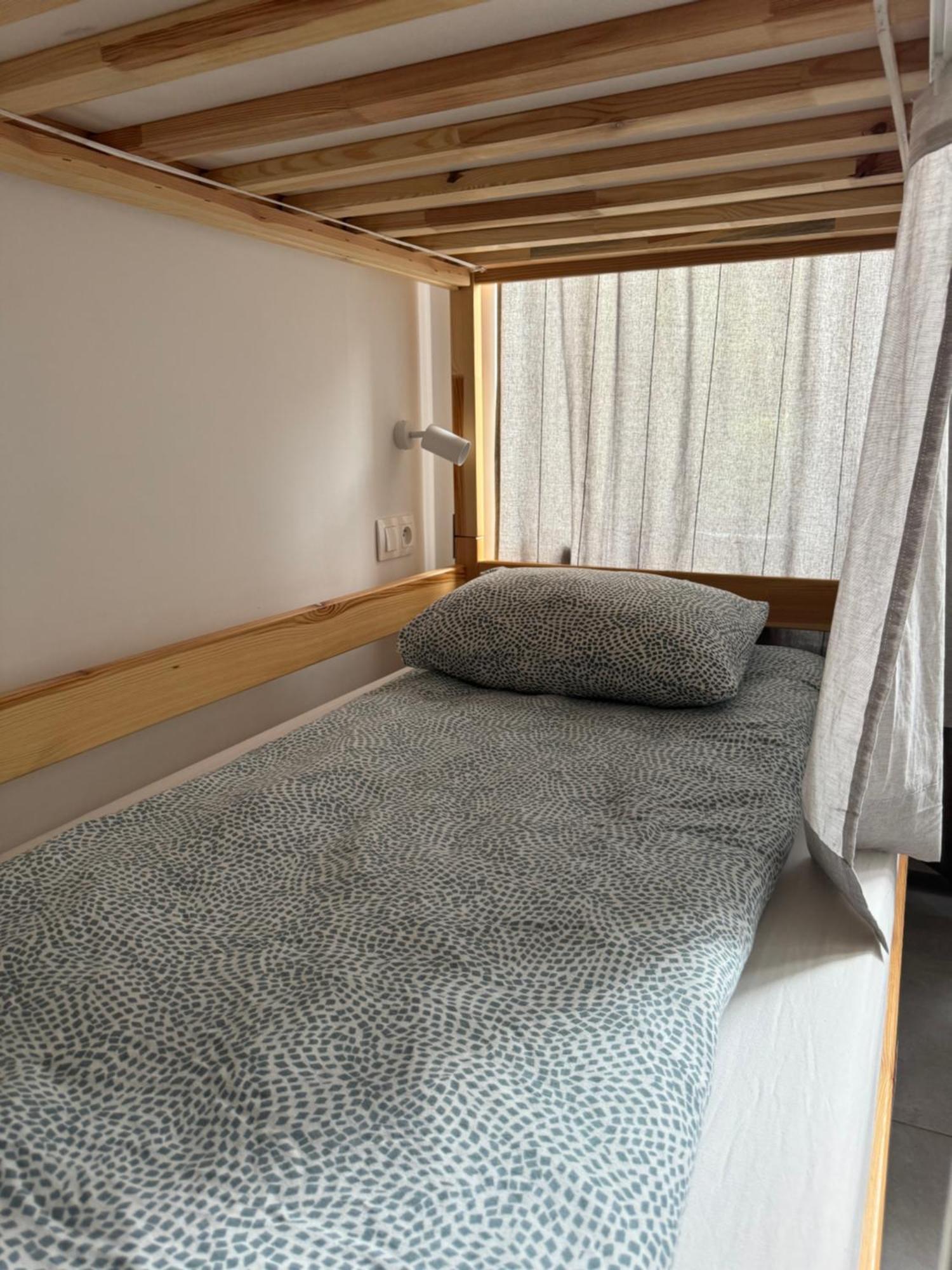 Green Hostel Katowice - 24H Parking エクステリア 写真